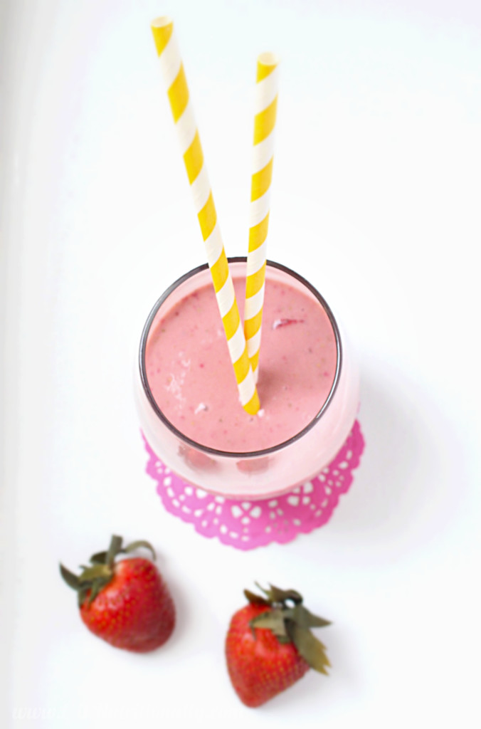 Healthy Strawberry Milkshake ((smoothie)) | C it Nutritionally #glutenfree #