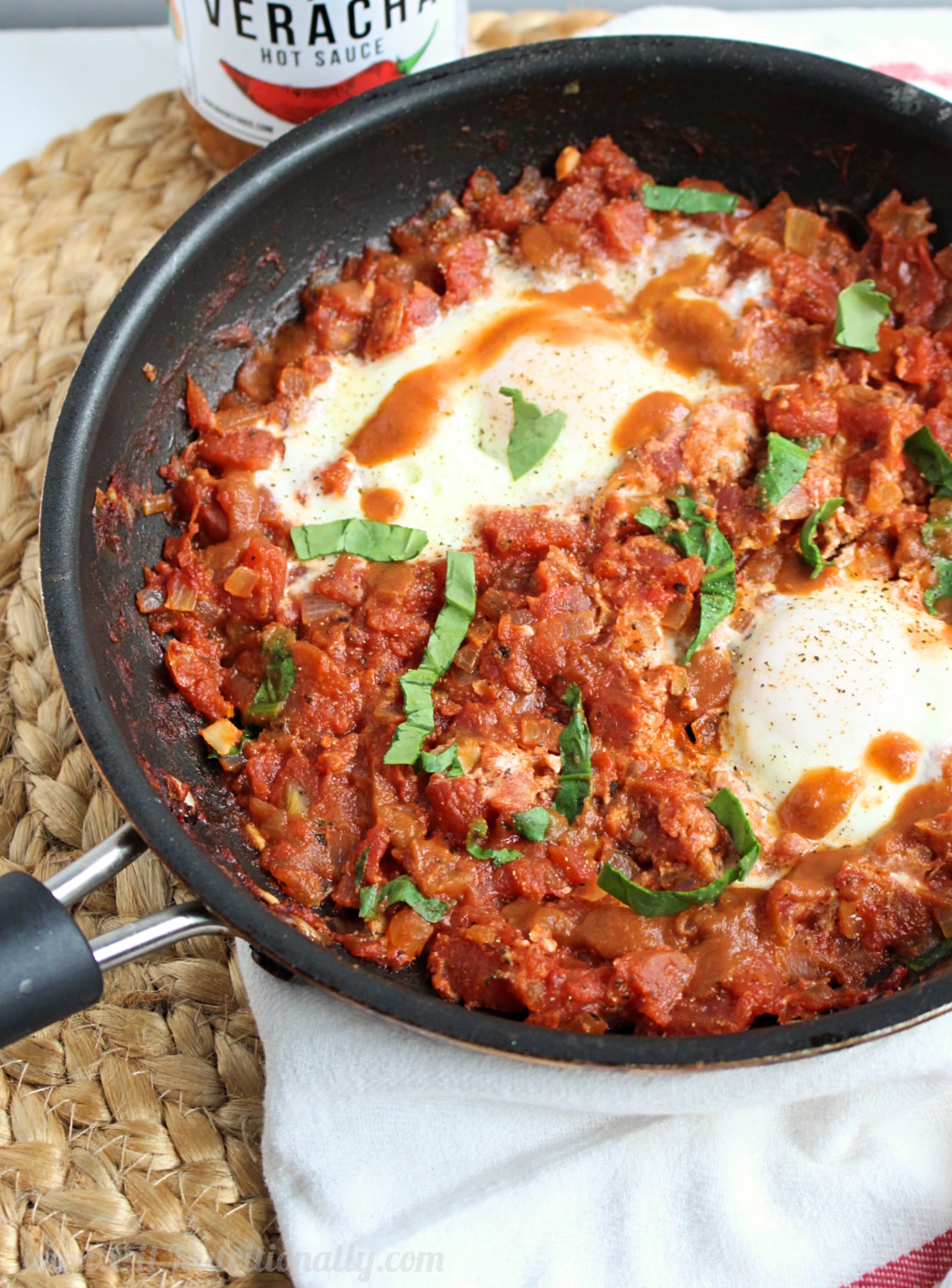 Simple and Spicy Shakshuka | C it Nutritionally #sponsored