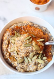 Pumpkin Pie Overnight Oats | C it Nutritionally | Creamy, delicious and full of fall flavor, these 5-Ingredient Pumpkin Pie Overnight Oats are the perfect breakfast to transition from warm summer days to cool fall mornings with protein, fiber and tons of flavor!