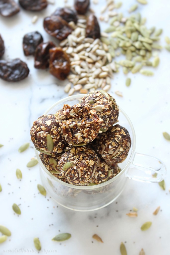 Trail Mix Bites | C it Nutritionally by Chelsey Amer, MS, RDN, CDN Full of seeds, hearty oats, and cinnamon, these easy-to-make Trail Mix Bites are perfect to take on your next hike, pack for a picnic or travels, or add to your lunchbox for a naturally sweet and filling treat! 
