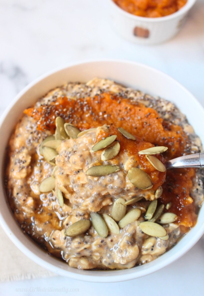 Overnight oats packed with protein, fiber and tons of flavor!
