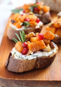 Roasted Butternut Squash and Herbed Goat Cheese Crostini | C it Nutritionally These Roasted Butternut Squash and Pomegranate Crostini are the perfect fall appetizer to help you entertain for the holidays! Enjoy perfectly caramelized butternut squash and apples, creamy goat cheese with fresh herbs and a sprinkle of pomegranate arils. Vegetarian, Gluten Free option, Egg Free, Soy Free, Nut Free