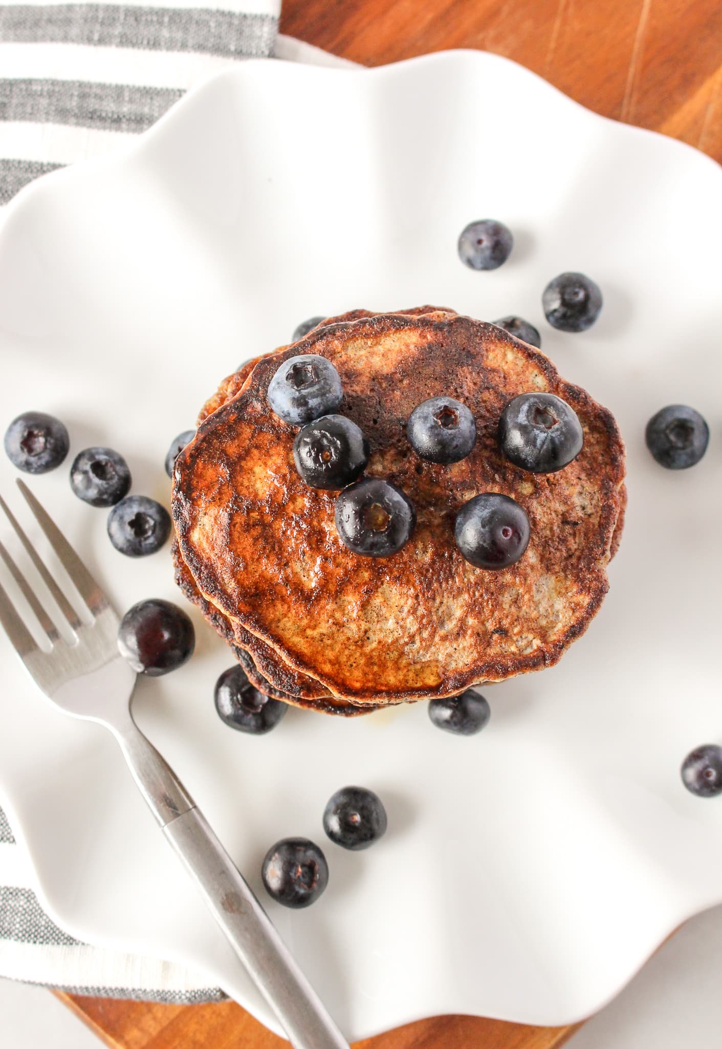 4-Ingredient Protein Pancakes | chelseyamernutrition.com - Chelsey Amer