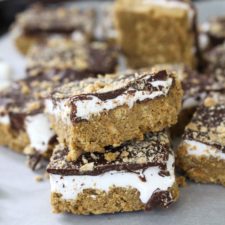 No Bake S'mores Bars | Healthy Desserts | Chelsey Amer Nutrition