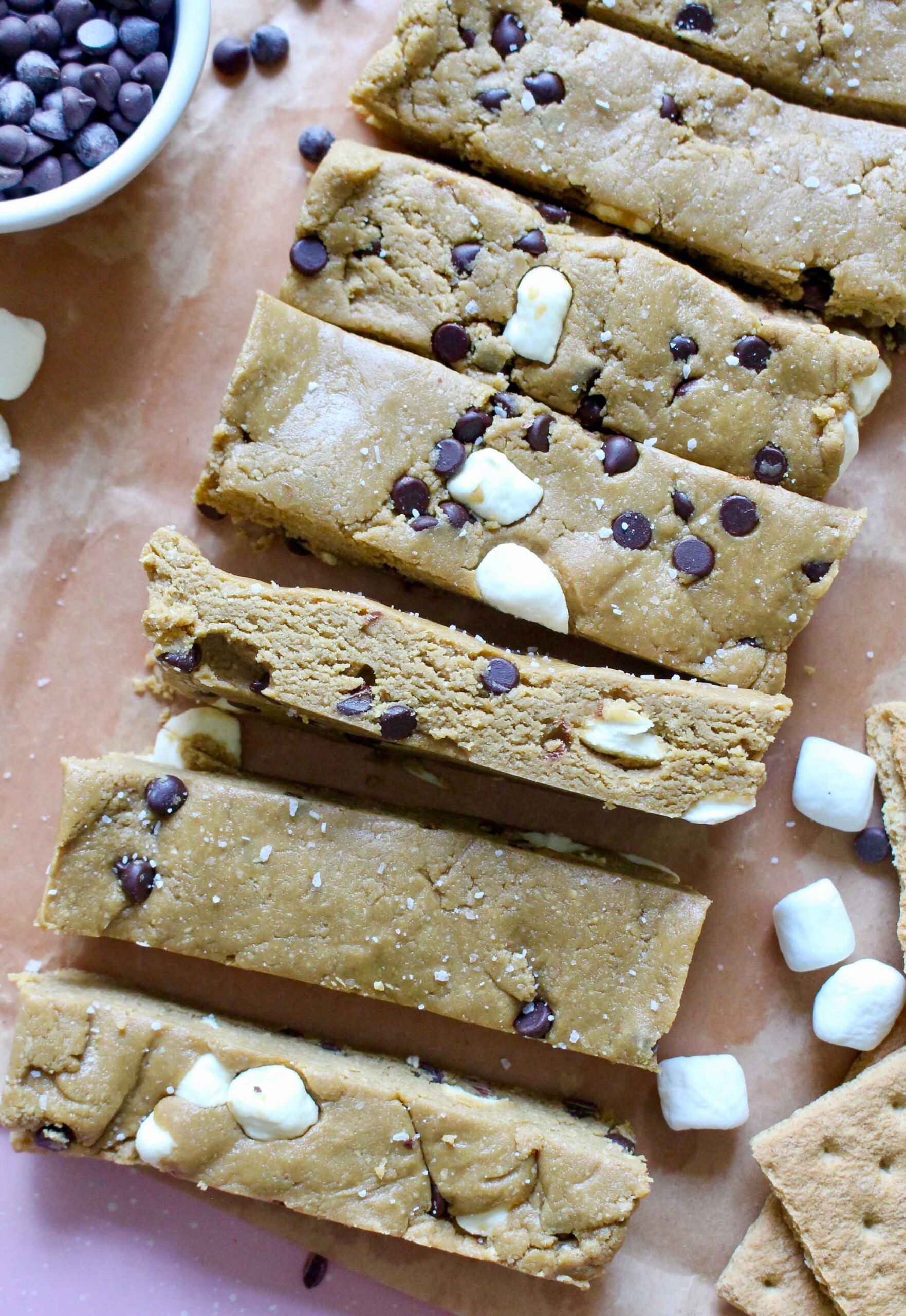 https://chelseyamernutrition.com/wp-content/uploads/2023/05/Smores-Protein-Bars-1-scaled.jpg