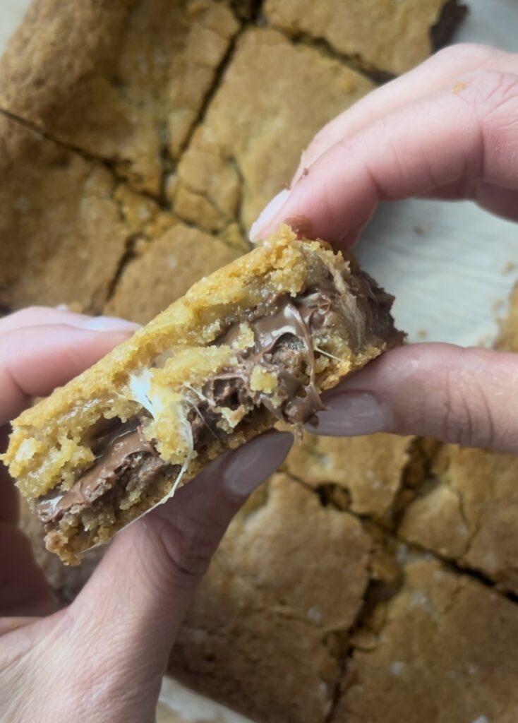 S’mores Cookie Bars